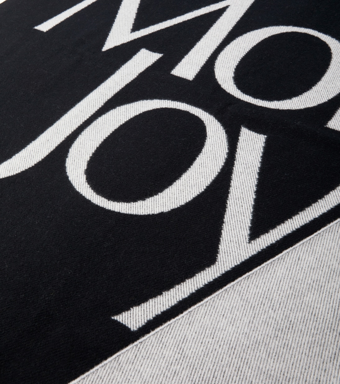 Wool-blend blanket | Christopher Kane