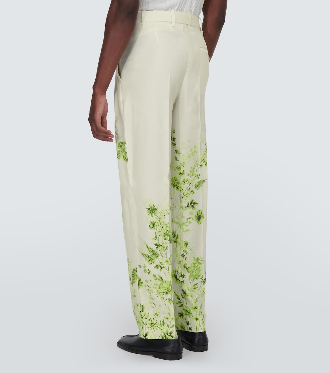 Pantalones rectos con cinturón floral | King & Tuckfield