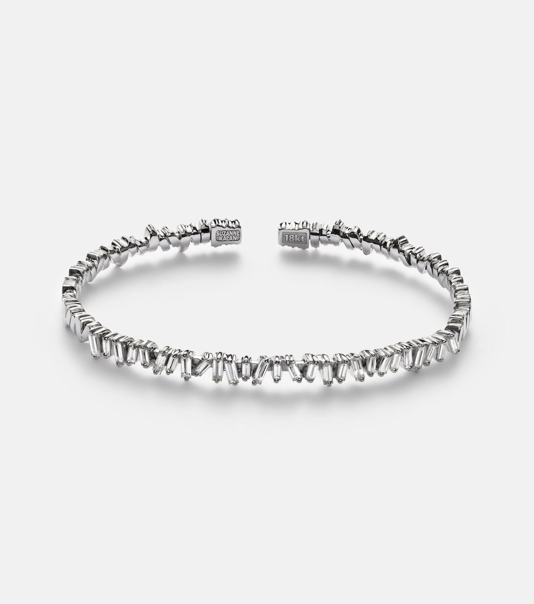 Bracciale in oro bianco 18kt con diamanti, stile moderno per giovani trendsetter
