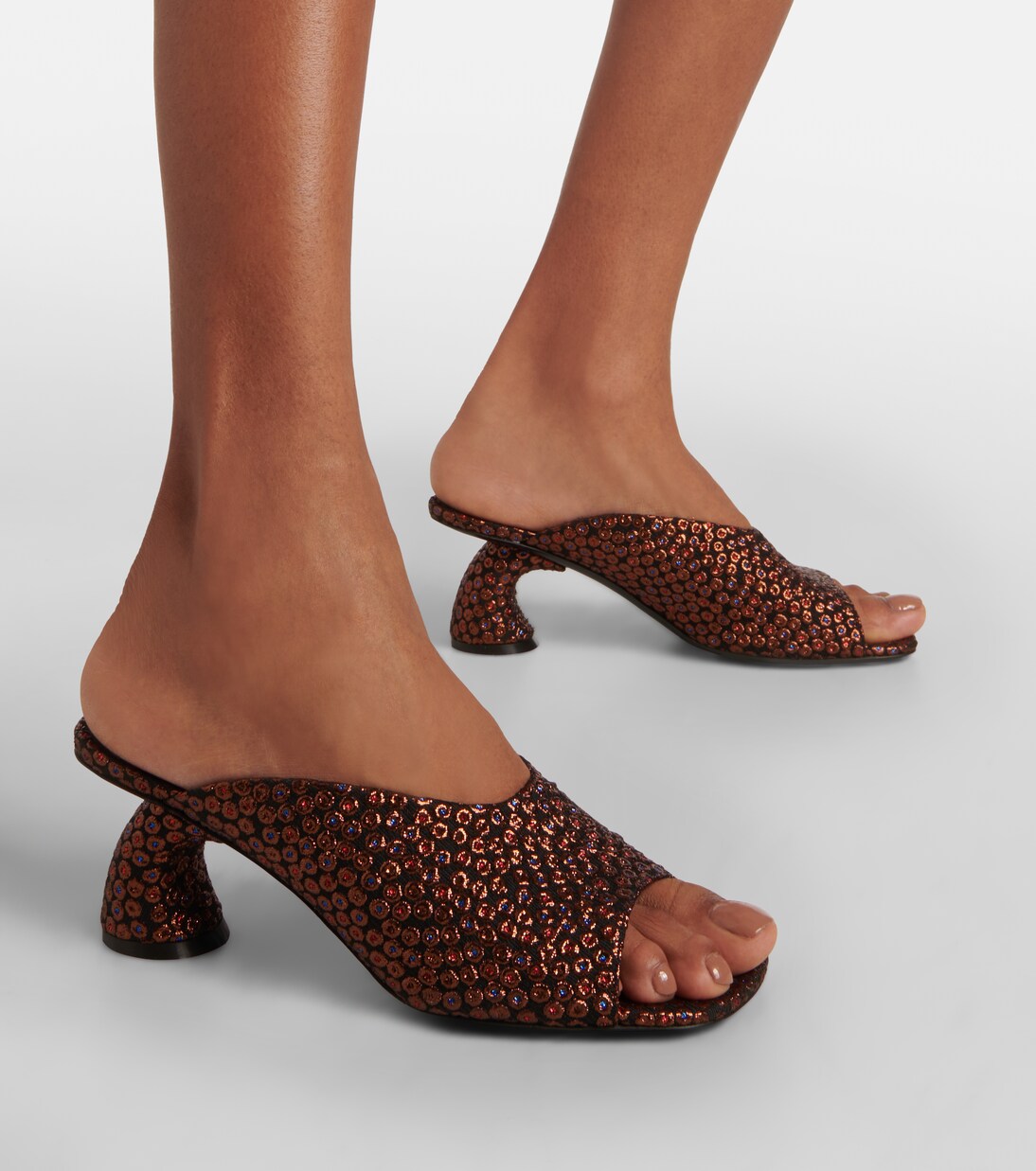 Canvas mules 2025