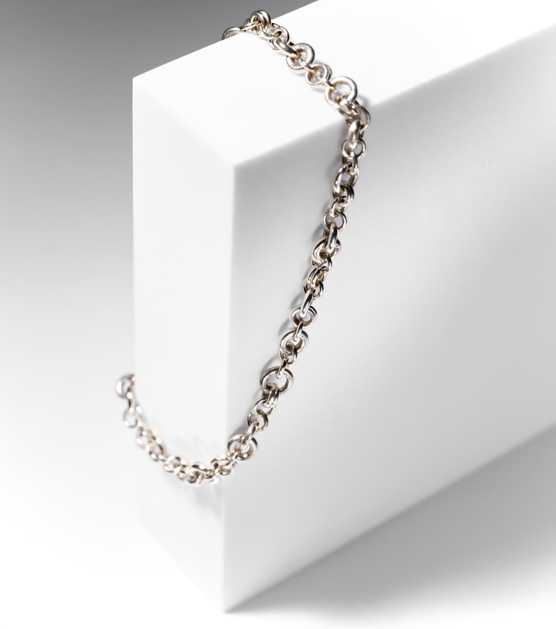 Bracciale in Argento Sterling Helio con Catena Link by Spinelli Kilcollin, Stile Giovane e Moderno