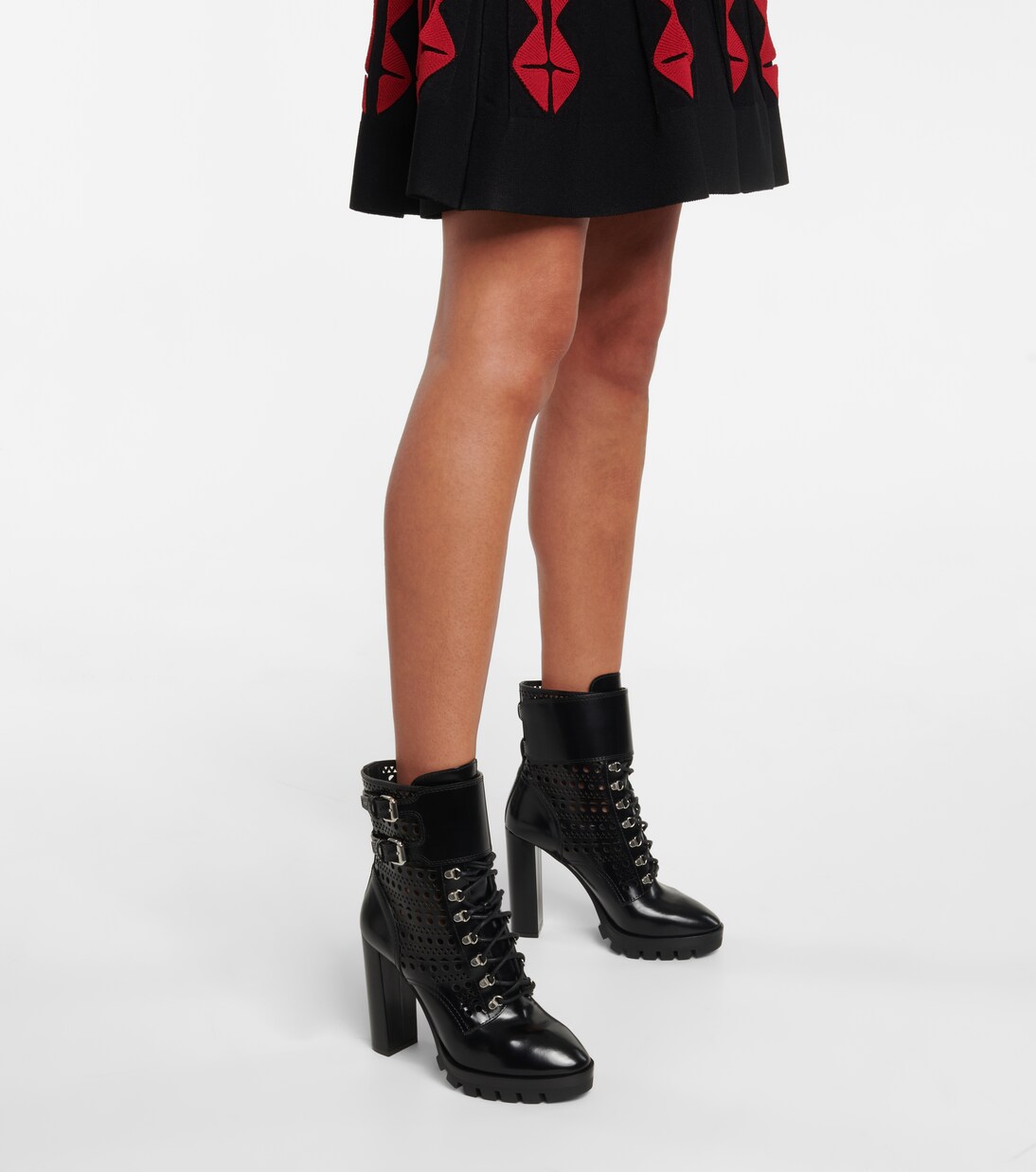Botas de piel acordonadas corte láser | Alaïa