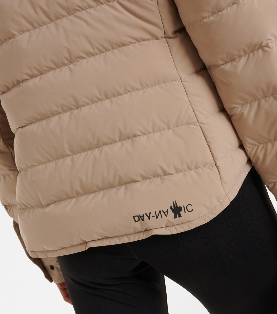 Camisa Técnica Moderna Rozes de Moncler para Jóvenes Urbanos