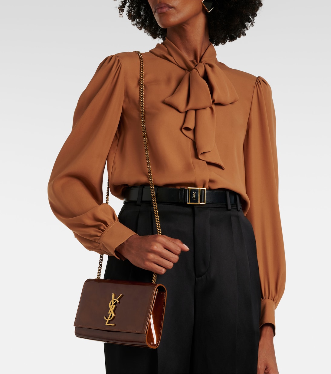 Portafoglio Kate Small in vernice con tracolla | Saint Laurent