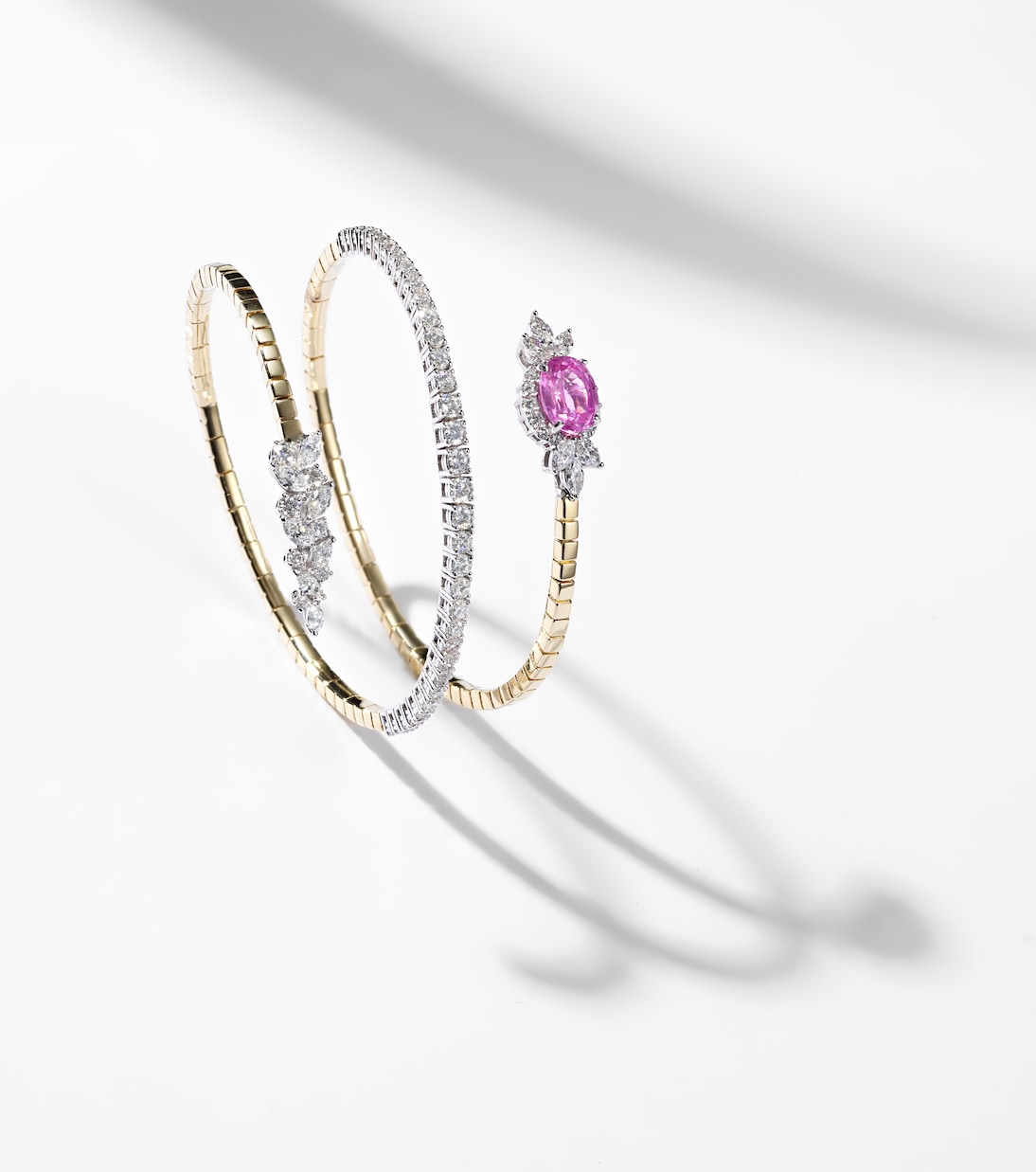 Reign Supreme 18kt gold bangle with sapphire and diamonds | Yeprem
