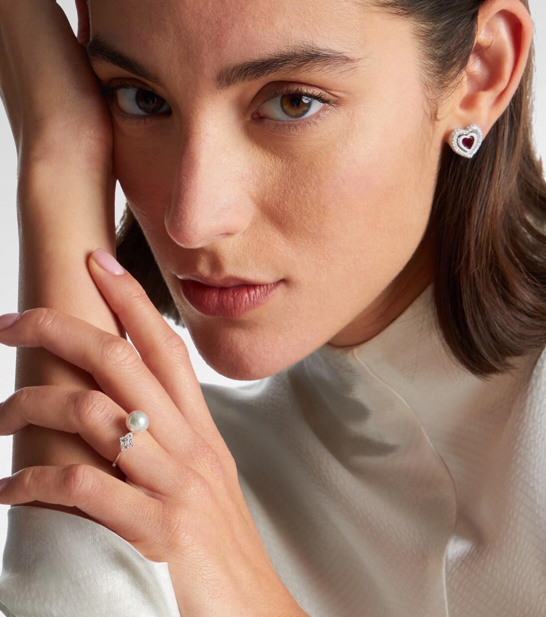 Ring aus 18kt Weißgold mit Diamanten und Akoyaperle | Mikimoto