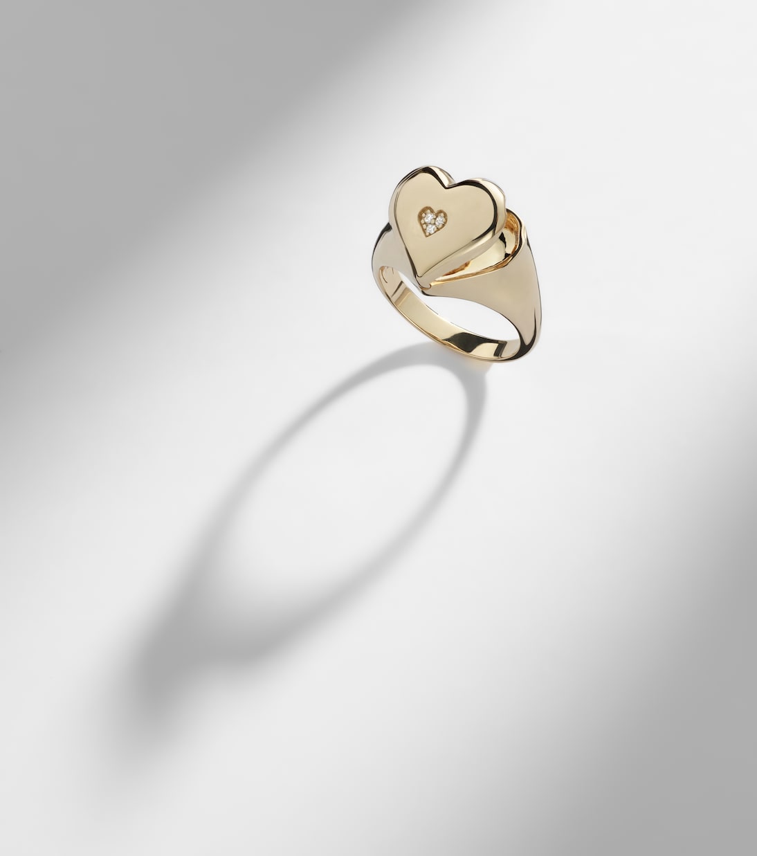 Ring Wallpaper Heart aus 14kt Gelbgold mit Diamanten | Sydney Evan