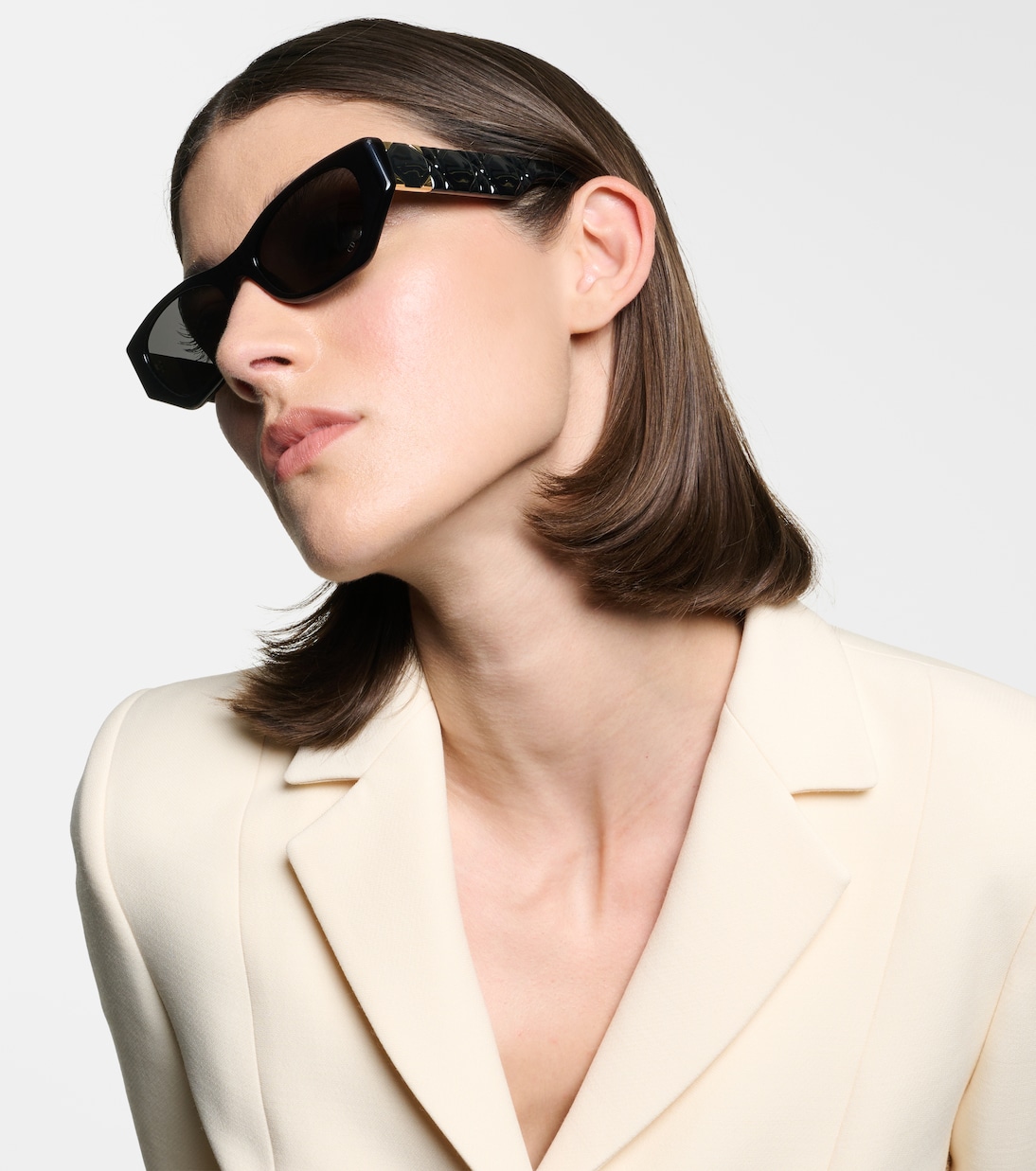 Occhiali da sole DIOR Lady 95.22 B1I stile cat-eye per giovani alla moda