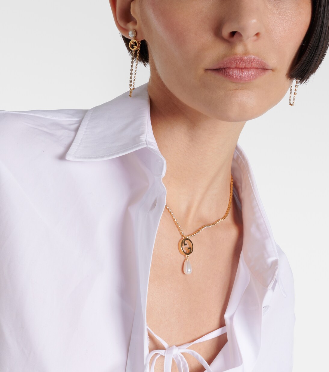 Orecchini Gucci Blondie con perle finte per uno stile giovane e chic