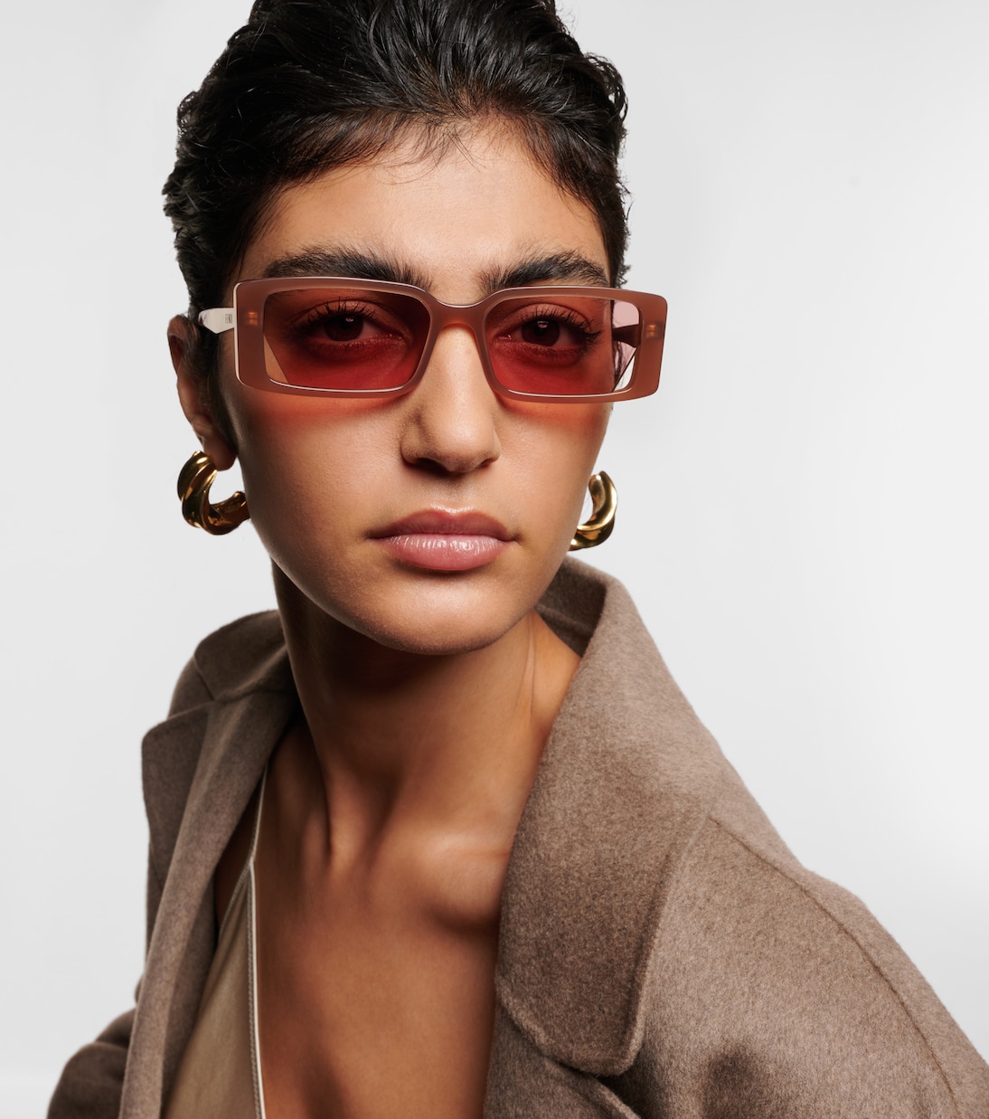 Occhiali da sole Fendi Way rettangolari per uno stile giovane e audace
