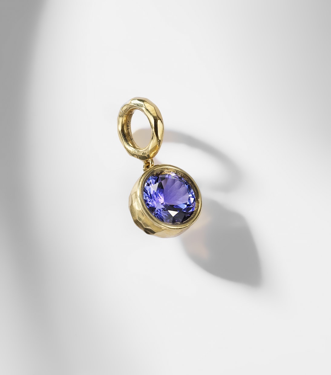18kt gold pendant necklace with tanzanite | Octavia Elizabeth