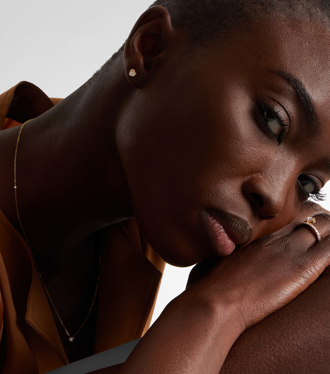 18kt gold (750/1000) earrings with diamonds | Anita Ko