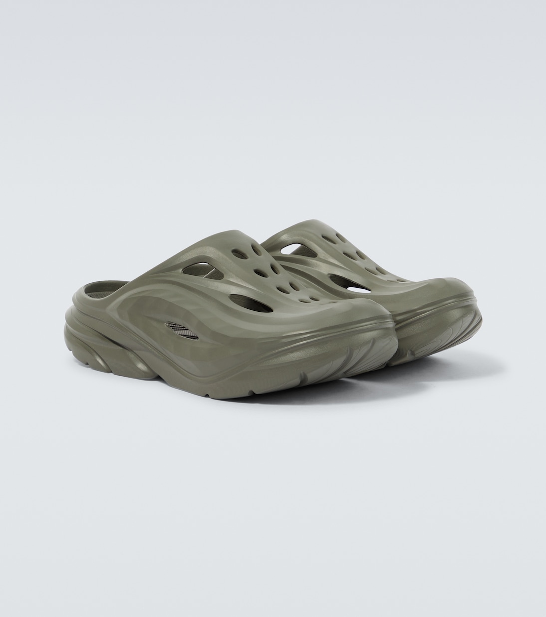 Ora Recovery slides | Hoka One One