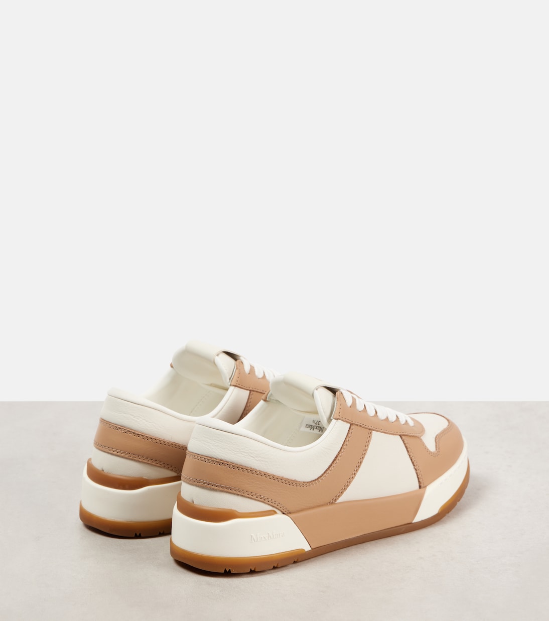 Scarpe da ginnastica in pelle fresca MAX MARA per giovani trendy