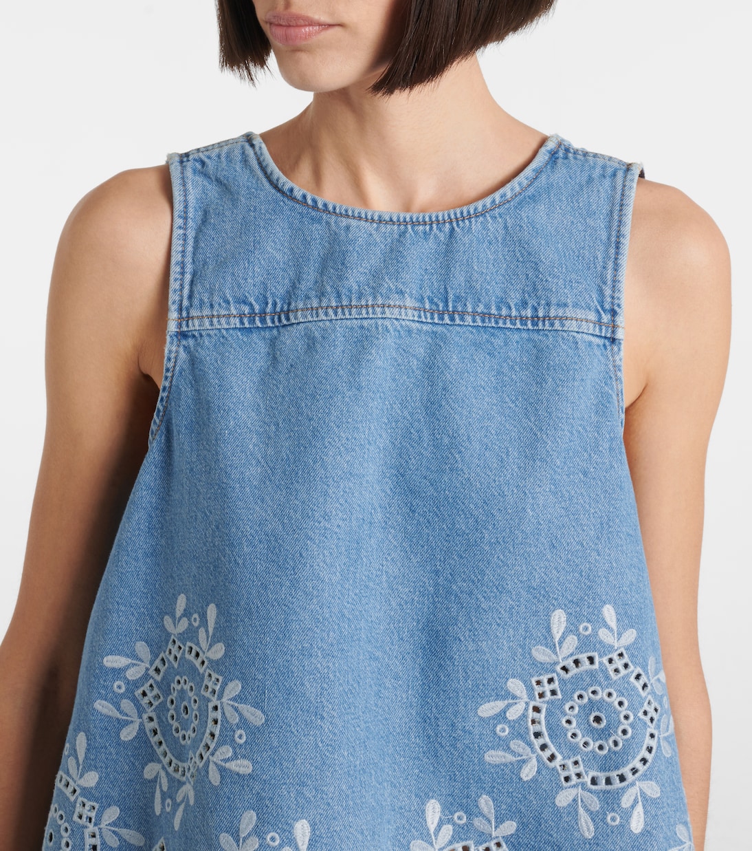 Top en denim con bordado inglés | Ganni