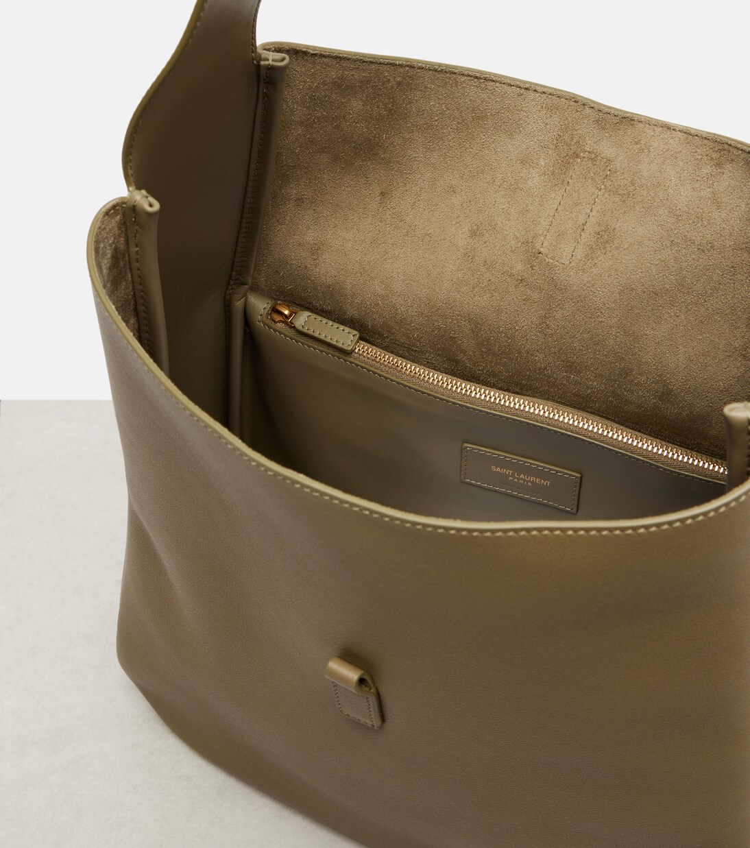 Le 5 à 7 Large leather shoulder bag | Saint Laurent
