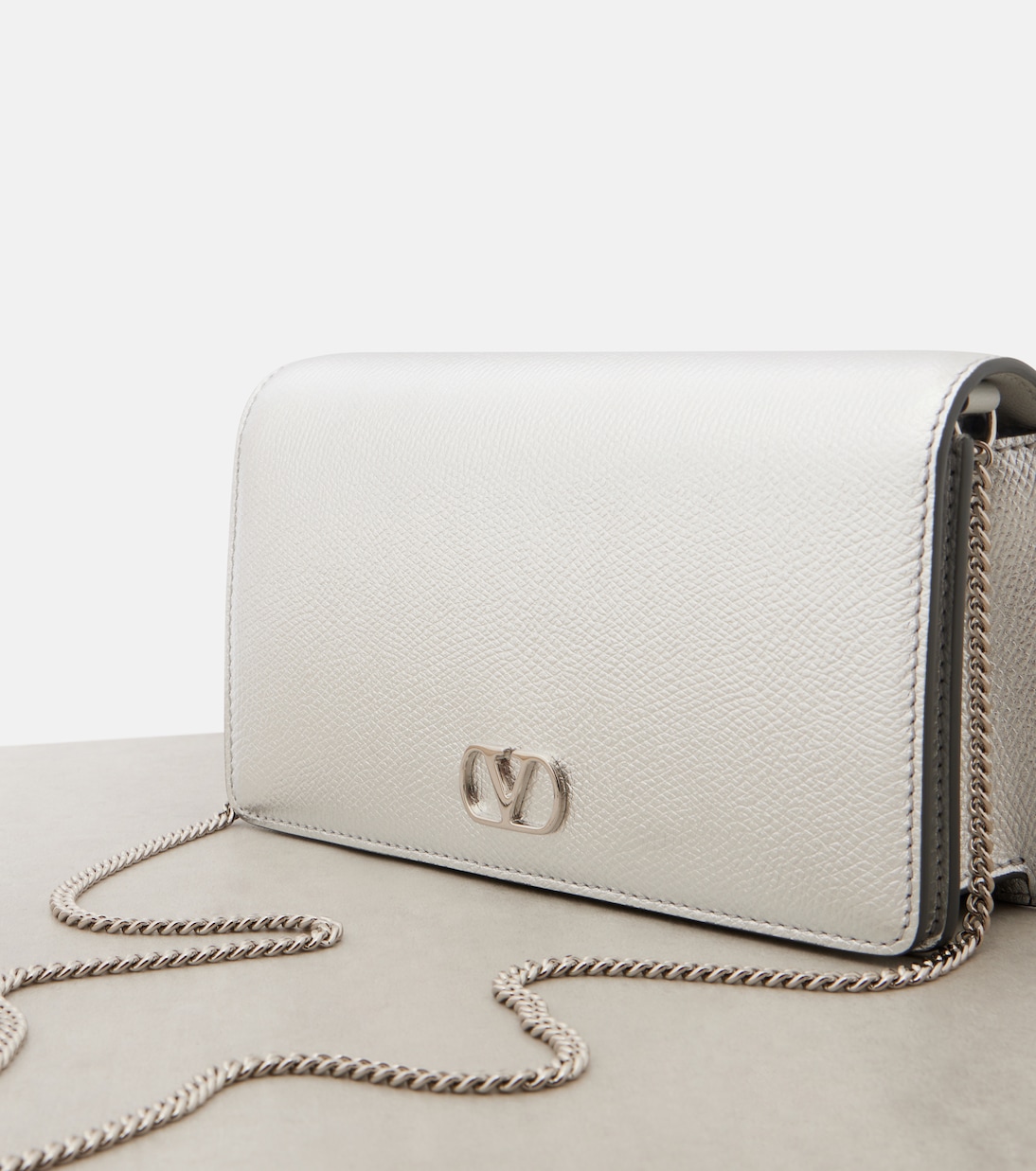 VLogo Mini metallic leather clutch | Valentino Garavani