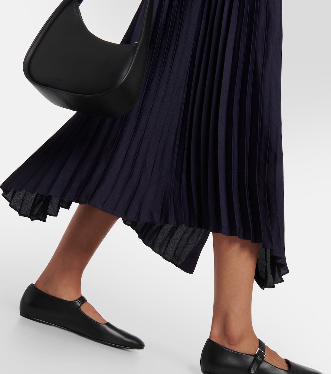 Pleated midi dress | Vince