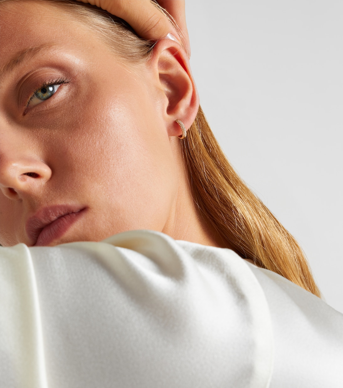 Essential 14kt gold hoop earrings with diamonds | Stone and Strand