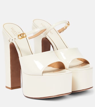 Mules à plateau VLogo en cuir verni | Valentino Garavani