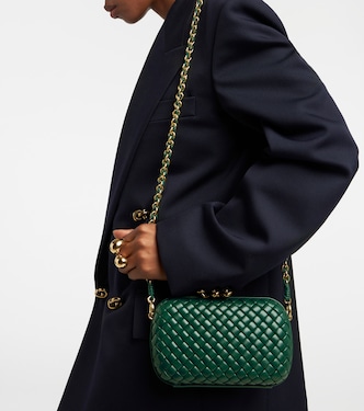 Clutch Knot Chain aus Leder | Bottega Veneta