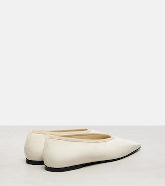 Croc-effect patent leather ballet flats | Toteme