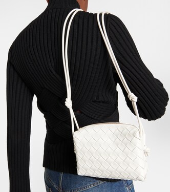 Borsa Loop Mini Camera Bag in pelle | Bottega Veneta