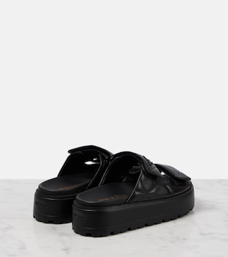 Sandali in pelle matelassé con platform | Prada