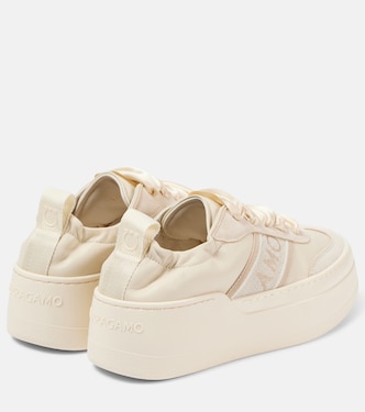 Sneakers con platform in pelle con suede | Ferragamo