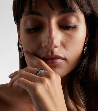 Anello in oro bianco 18kt con zaffiri e diamanti | Suzanne Kalan