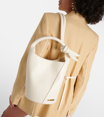 Sac seau Le Petit Tourni Mini en cuir | Jacquemus
