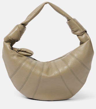 Schultertasche Force Croissant Mini aus Leder | Lemaire