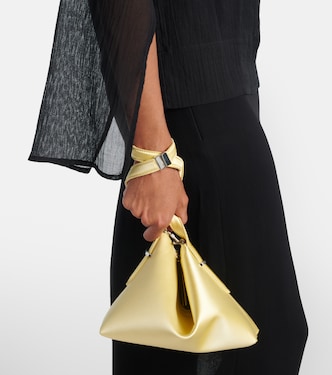 Clutch Scoop Small de satén | Toteme