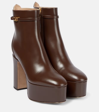 VLogo Signature leather platform boots | Valentino Garavani