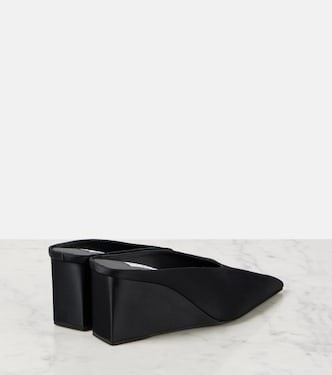 Mules compensées Cube 75 en satin | Alaïa