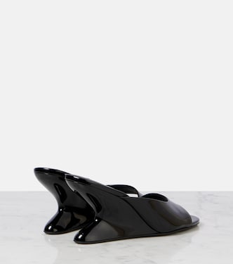 Mules con cuña Curve 75 de charol | Alaïa