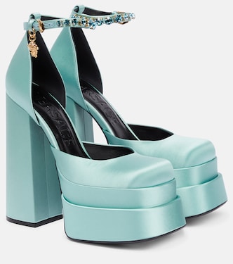 Medusa Aevitas satin platform pumps | Versace