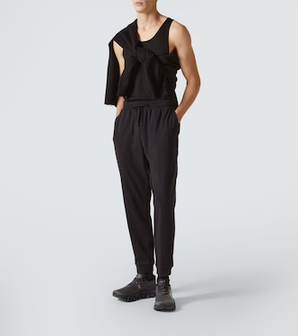 Jogginghose Movement | On