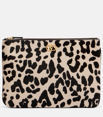 Pochette VLogo en cuir façon poulain | Valentino Garavani