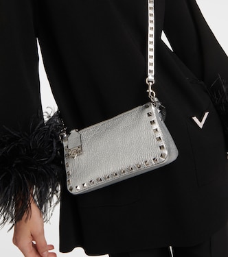 Schultertasche Rockstud Small aus Metallic-Leder | Valentino Garavani