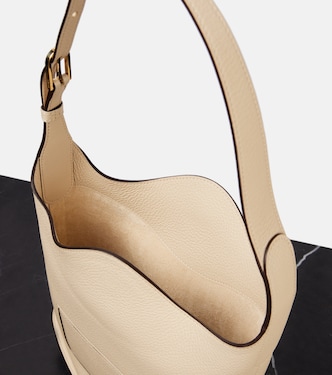 Pin MM leather shoulder bag | Delvaux