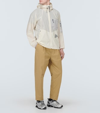 Chaqueta de nylon ripstop con capucha | And Wander