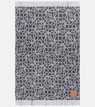 Anagram blanket | Loewe