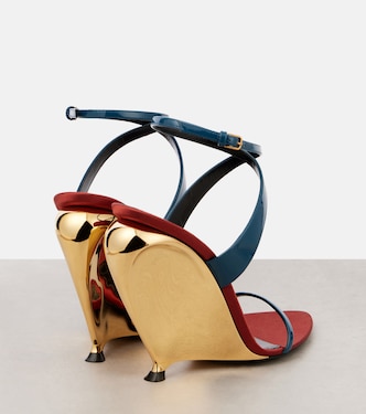 Sandalias con cuña Tallulah 110 de charol | Saint Laurent