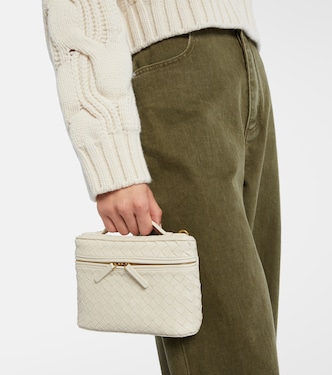 Bang Bang Intrecciato leather vanity bag | Bottega Veneta