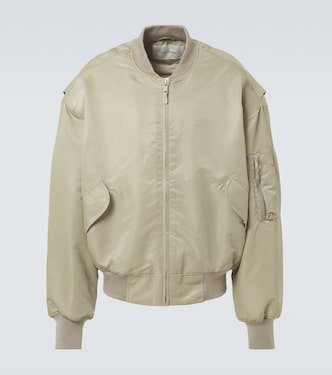 Bomber Broad | Entire Studios