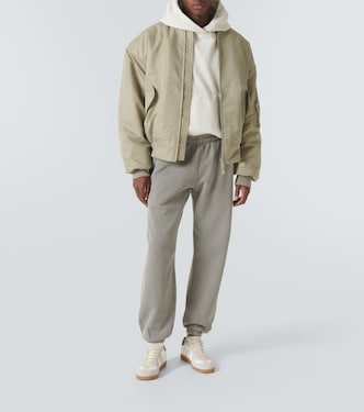 Bomber Broad | Entire Studios