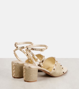 Sandalen Rockstud aus Metallic-Leder | Valentino Garavani