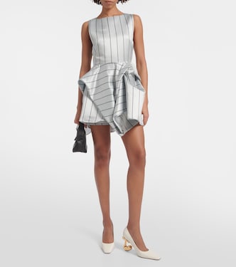 Salones de piel con logo | JW Anderson