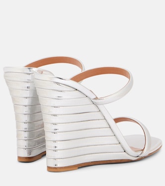 Mules compensées Riviera Chain 95 en cuir synthétique | Aquazzura